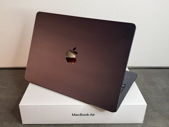 Macbook Air 13'' 2022 / M2 / 16GB / 512GB SSD / Midnight - 5