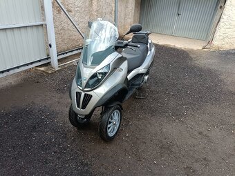 Piaggio mp3 250 LT CZ doklady v ceně +nový kufr šedá 2 - 5