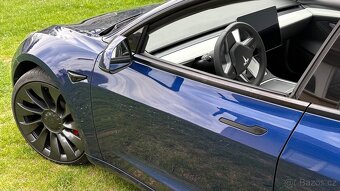 Tesla 3 Performance: 393 kW Refresh 2022. Skvělý stav. - 5