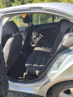 Škoda Octavia facelift 1.6 TDI – velmi dobrý stav - 5