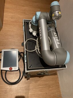 Universal Robots UR5 - 5