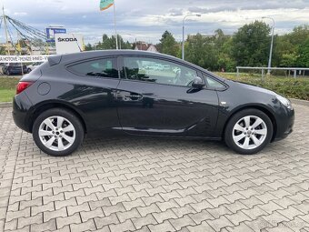 OPEL ASTRA GTC 1.4i 1.MAJITEL NOVÉ V ČR 77.000KM 2x ALU - 5