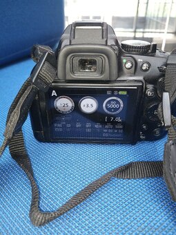 Nikon D-5200 - 5