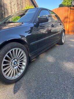 BMW 318i 2005 - 5
