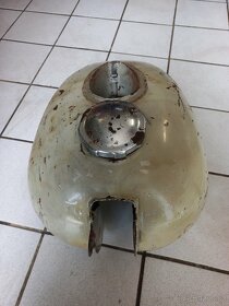 Nádrž Jawa,ČZ - 5