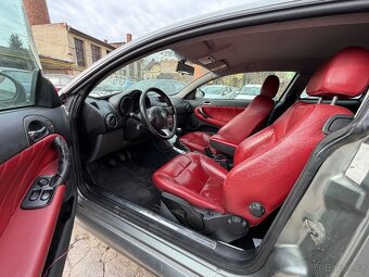 Alfa Romeo GT 1.9 JTD - 5