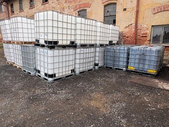 Nádrž na vodu 1000L, IBC kontejnér - 5