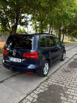 VW Touran 2.0TDI DSG - 5