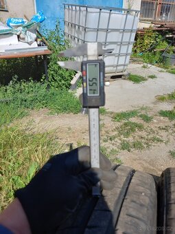 225/40R18 - 5
