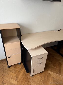 Kancelářský nábytek - polohovací stůl - 5
