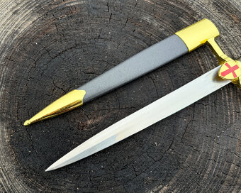 Dekorativní křižácká dýka s pochvou - replika na zeď - 5