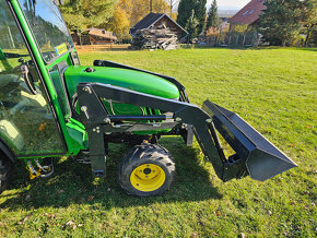Malotraktor John Deere 2520 HST s čelním nakladačem - 5