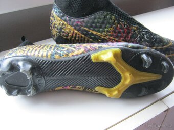 Kopačky NIKE - lisovky, vel. 41 (7,5) - 5