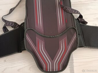 Páteřák Dainese XL - 5