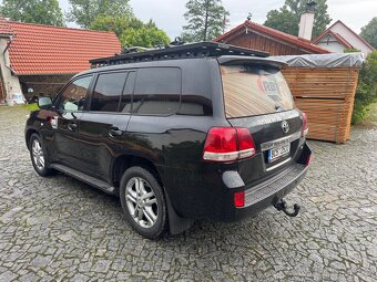 Toyota Land cruiser 200 - 5