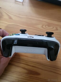 Ovladač Xbox One - 5