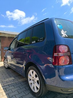 Volkswagen Touran - 5