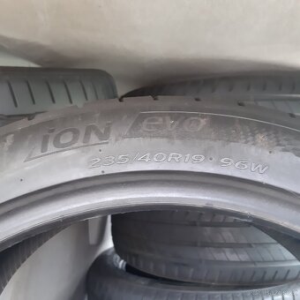235/40/19 Hankook 2ks 7mm letni na Tesla ID - 5