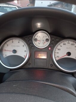 Peugeot 207 1,4 i - 5