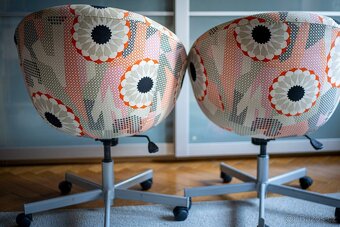 IKEA SKRUVSTA – otočná křesla na kolečkách (2 ks) - 5