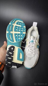 Nike v2k run  39eu - 5