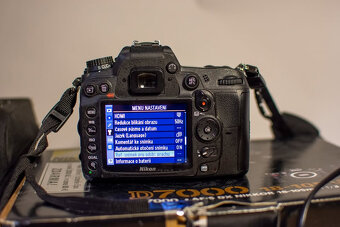 Nikon D7000 + AF-S 18-105mm F3,5-5.6G ED VR - 5