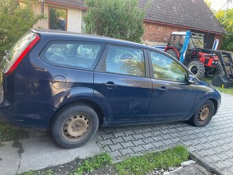 Ford Focus 1.6 tdci combi Na nahradni dily - 5