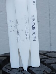 Pěkná zimní orig alu kola Mitsubishi ASX 215/65/16 vzorek 8m - 5