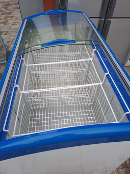 Mrazak proskleny pultovy - 5