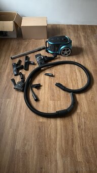 Vysavač bezsáčkový ETA - 5