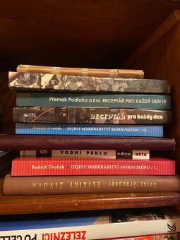 Různé knihy - 5
