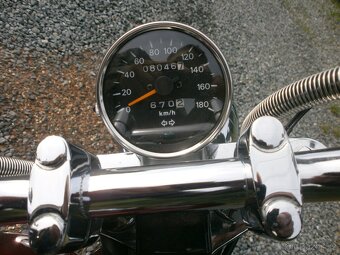 suzuki intruder VS 800 - 5