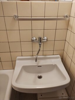 Pronájem bytu 2+kk s balkónem - 5