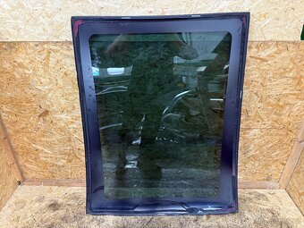 STŘEŠNÍ OKNO PANORAMATICKÉ STŘECHY PEUGEOT 5008 - 5