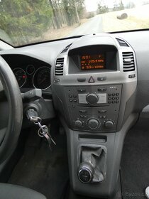 Sedmimístný Opel Zafira 110kW 1.9 CDTi/ nová STK - 5