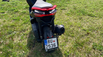 Aprilia SR GT 125 - 5