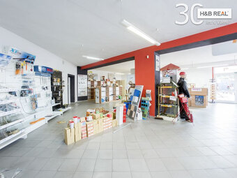 Skladový a prodejní areál okres Benešov - 5