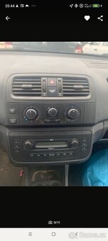 2009 Škoda Roomster 1.4i 16V vadný motor - 5