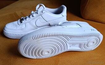 Tenisky značky NIKE AIR FORCE 1 - 5