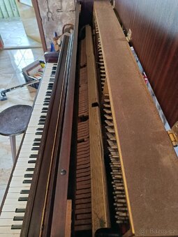 Luxusní pianino PETROF (r.v. 1990) - 5