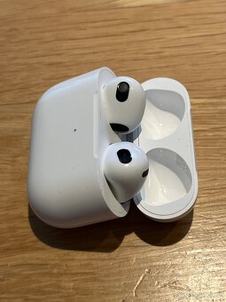 AirPods 3 generace - 5