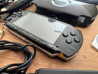 PSP Play Station Portable, kryty, hry - 5