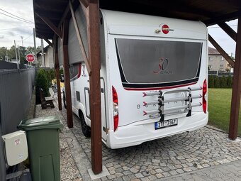 Bürstner Ixeo, IT 710 G, 5 míst na jízdu - 5