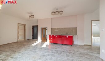 RD Těšíkov u Šternberka 3x byt - 5