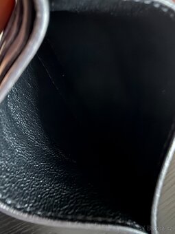 TOD'S pouzdro na kreditní karty, kůže, PC 5 700,- - 5