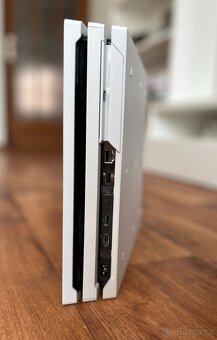 Sony Playstation 4 Pro 1TB (CUH-7216B) bílá - 5