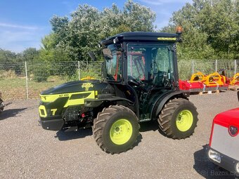 Malotraktor AGT 1060-SVAHOVÝ SPECIÁL + kabina, 56HP - 5