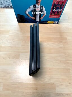 Playstation 4 PRO - 5