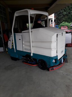 Podlahový kombinovaný mycí stroj Tennant 8300 MAX Pro 120 - 5
