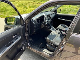 Suzuki Grand Vitara 2.4 - 5